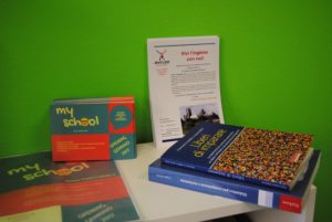 foto volantini e libri